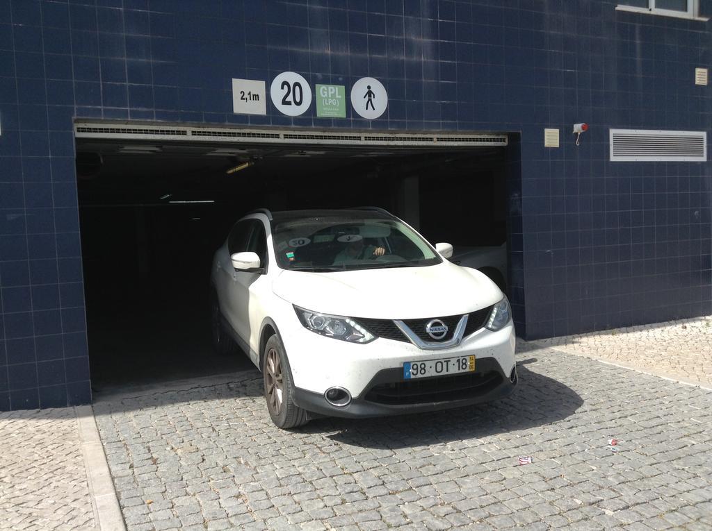 Apartment Casa Das Olaias & Closed Parking Lissabon